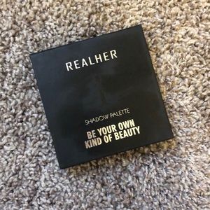 RealHer Eyeshadow Palette